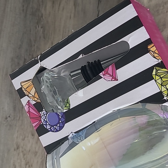 Betsey Johnson Stemless Wine Glass Set with Stopper - Picture 3 of 5